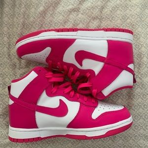 PINK NIKE DUNKS!!! Never worn!
